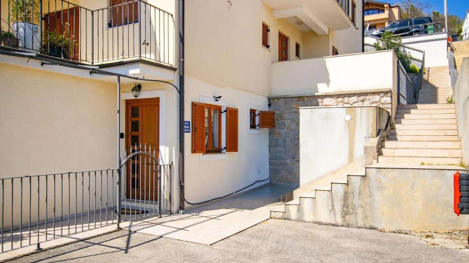 Apartment Peharovo ロヴラン