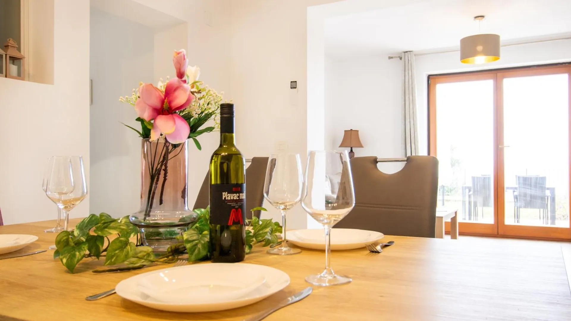 Apartment Peharovo ロヴラン